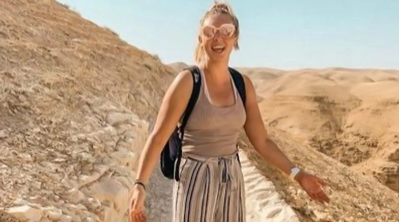 US Woman,22, Hospitalised for COVID-19 Shares Coronavirus Symptoms