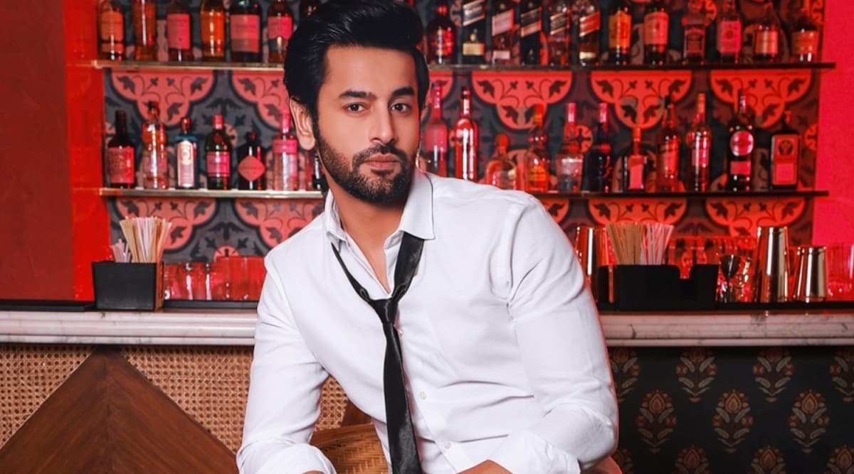 Balika Vadhu Star Shashank Vyas Says He Never Takes Social Media Seriously, Here’s Why Balika Vadhu Star Shashank Vyas Says He Never Takes Social Media Seriously, Here’s Why