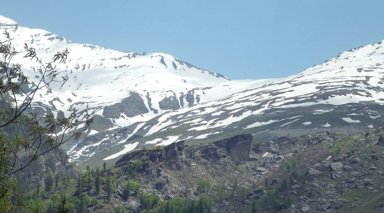 Coronavirus Lockdown: 4 People Trek Through Pir Panjal Range to Reach Homes in Ramban, 3 Die 