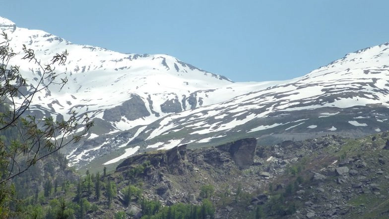 Coronavirus Lockdown: 4 People Trek Through Pir Panjal Range to Reach Their Homes in J&K's Ramban, 3 Die, 1 Rescued