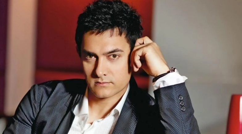 Did Aamir Khan Distribute Money in Wheat Flour Packets for Underprivileged?