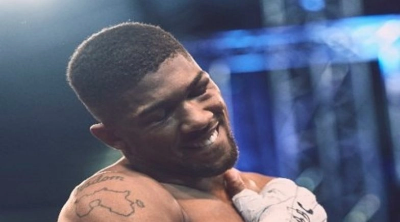  World Heavyweight Champion Anthony Joshua Says 'Have Lost Close Ones Due to COVID-19 Pandemic'