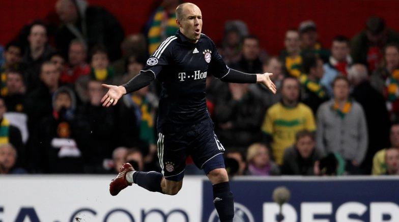This Day, That Year: Arjen Robben's Volley Sends Manchester United Crashing Out of 2009-10 UCL