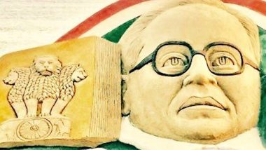 Ambedkar Jayanti 2020: Sudarsan Pattnaik Pays Tribute to Bharat Ratna BR Ambedkar With a Stunning Sand Art, Twitterati Also Joins in Remembering The Architect of The Indian Constitution