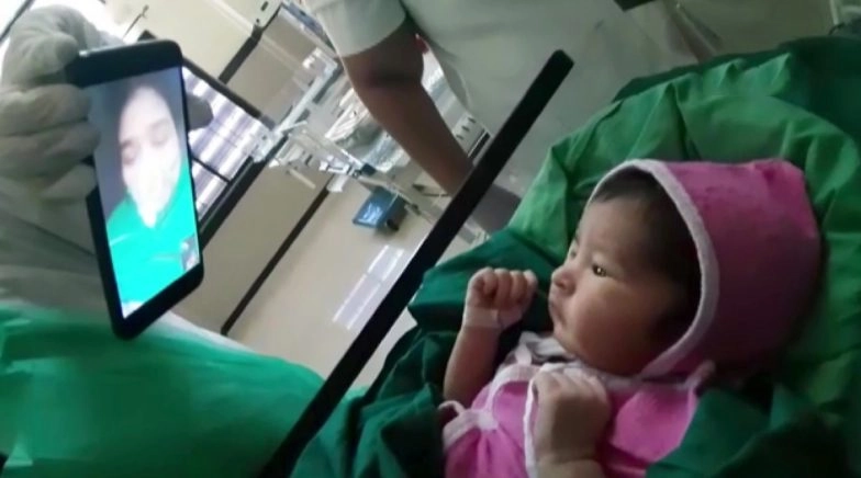 Covid-19 Positive Woman Gives Birth to Girl,  Mother Sees Her Newborn on Video Call; See Pics