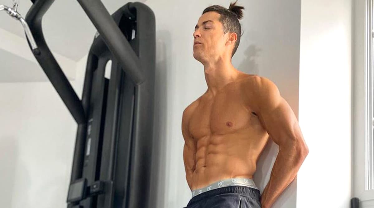 Cristiano Ronaldo Flaunts Abs While Relaxing After Exercise