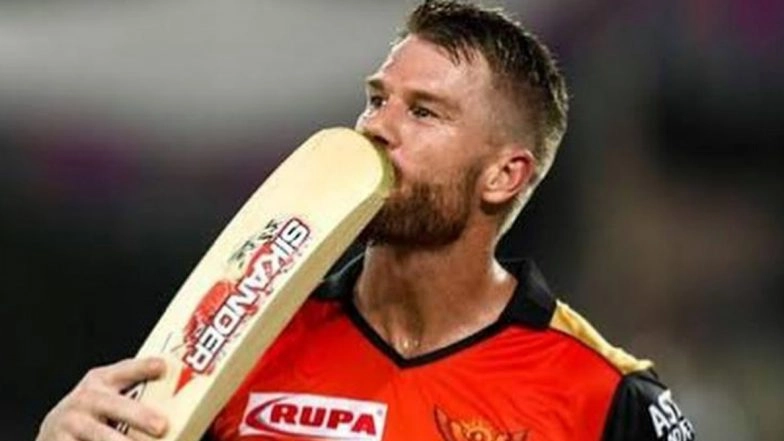 Sunrisers Hyderabad Flaunts David Warner’s Stats Against Royal Challengers Bangalore, Fires Warning At Virat Kohli Led RCB Ahead of IPL 2020 (Watch Video)