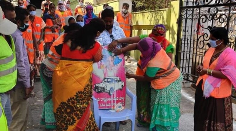 GHMC Mayor's Wife Bonthu Sridevi Offers Milk to Telangana CM K Chandrashekar Rao's Photo