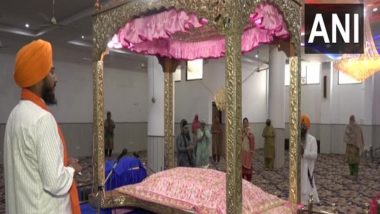 Baisakhi 2020: Devotees Offer Prayers at Gurdwara in Jammu and Kashmir, Flout Lockdown Rules