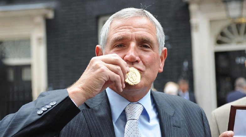 Norman Hunter Dies at 76 Due to COVID-19