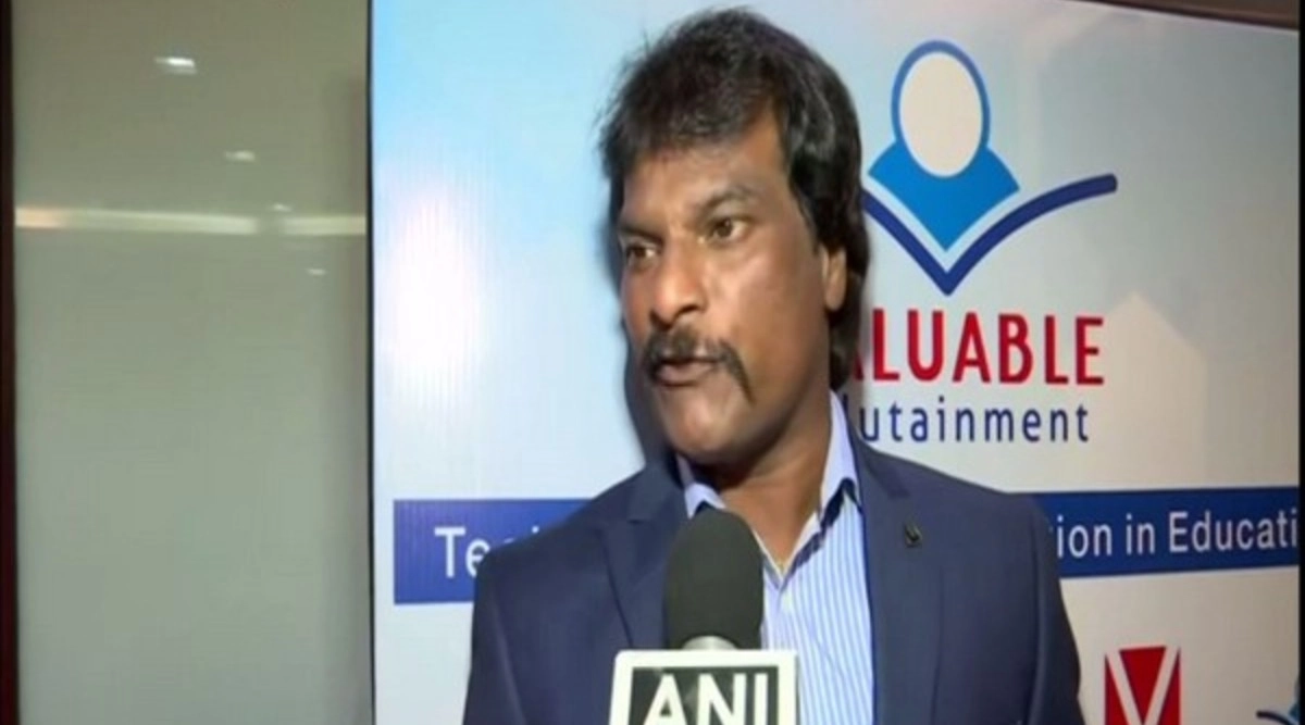 Agency News | Hockey Legend Dhanraj Pillay Donates Rs 5 Lakh to PM