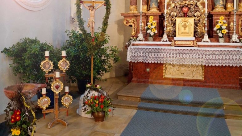 Holy Week 2020: Locked-down Spain Celebrates With Music and Humour at Homes