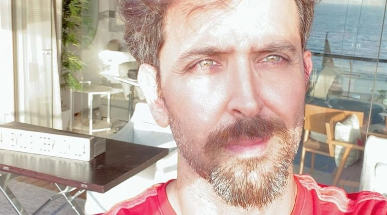 Hrithik Roshan Treats His Fans With a Divine Sunkissed Selfie!