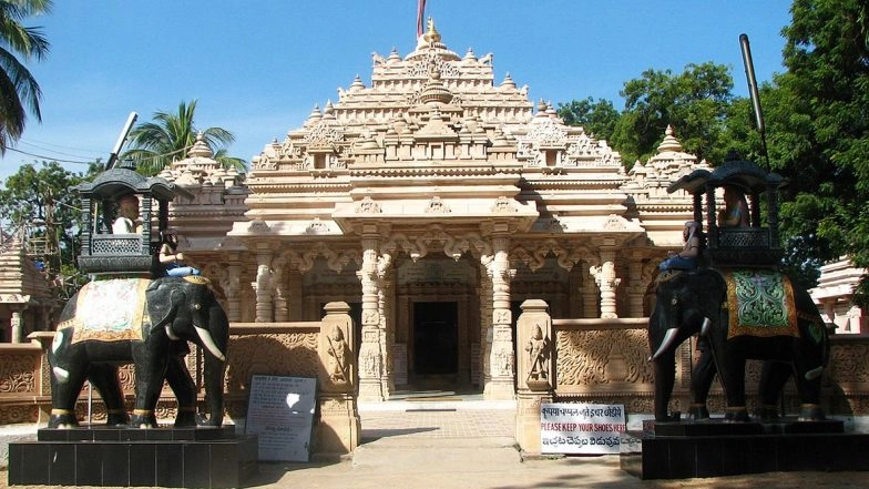 Coronavirus an ‘Asur’, Can Only Be Killed by Divine Forces, Says Priests’ Body; Request PM Narendra Modi to Reopen Temples