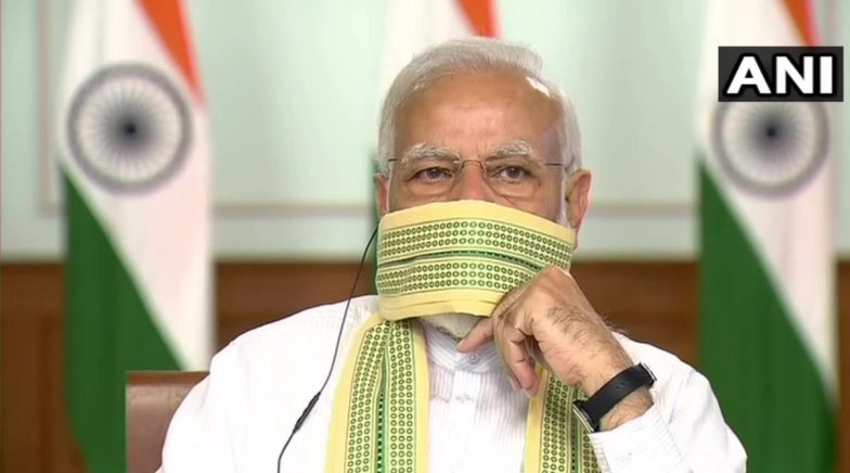 PM Narendra Modi Again Chooses 'Gamcha' as Face Mask for Video-Conference with Sarpanches