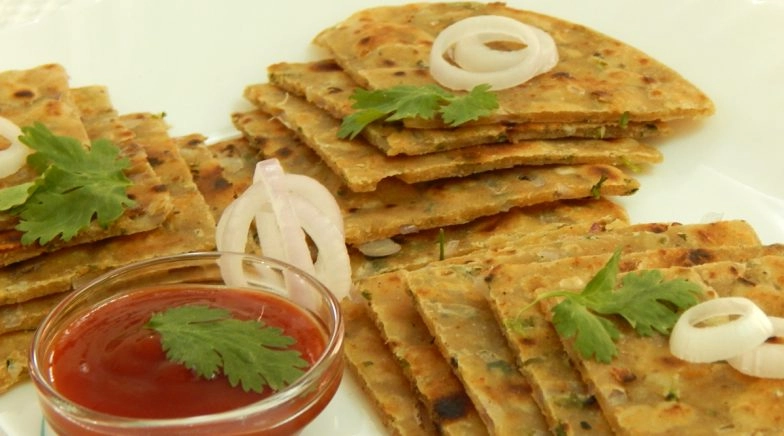 Healthy Breakfast Option! Why You Should Eat Pyaaz Ka Paratha For Good Health?