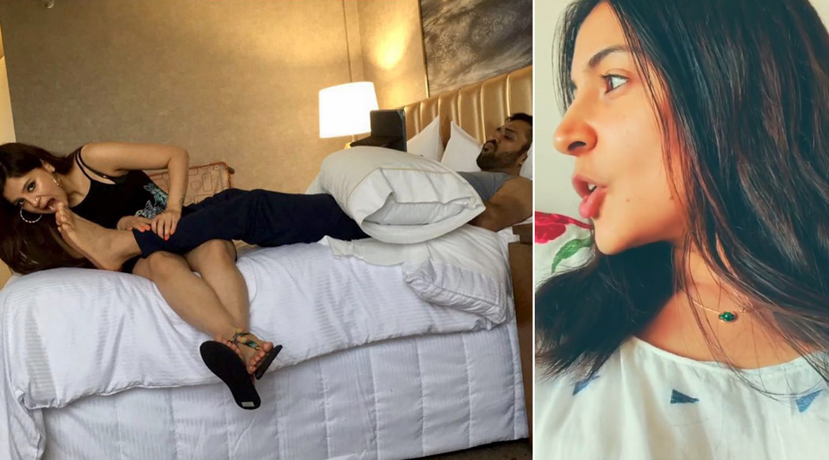 Dhoni Sachci Xxx Video Hd - Sakshi Dhoni Biting MSD's Feet and Anushka Sharma Mimicking Virat Kohli's  Fan, Here's How Cricketers' Wives Are Expressing Love For Their Partners in  Quarantine (View Pic & Video) | ðŸ›ï¸ LatestLY