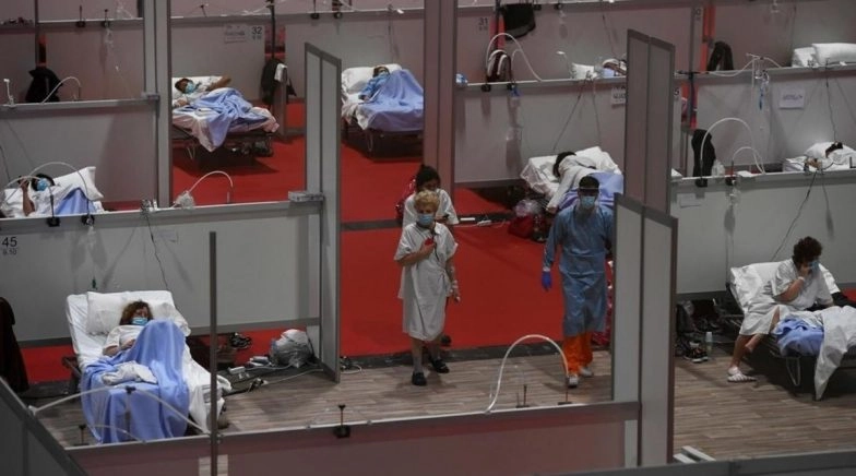 Cured Patients Cheered at Spain’s Largest COVID-19 Field Hospital