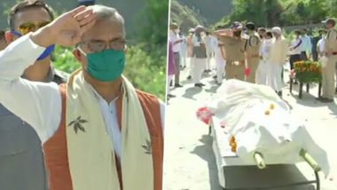 Anand Singh Bisht Funeral: Yogi Adityanath Doesn't Attend Father's Last Rites To Ensure Lockdown Enforcement, Uttarakhand CM Trivendra Singh Rawat Attends Wreath-Laying Ceremony, View Pics