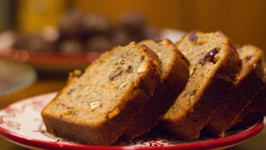 Banana Bread Recipes: Easy Methods by Chefs and Instagram Influencers to Make the Sweet Bread During COVID-19 Lockdown (Watch Videos)