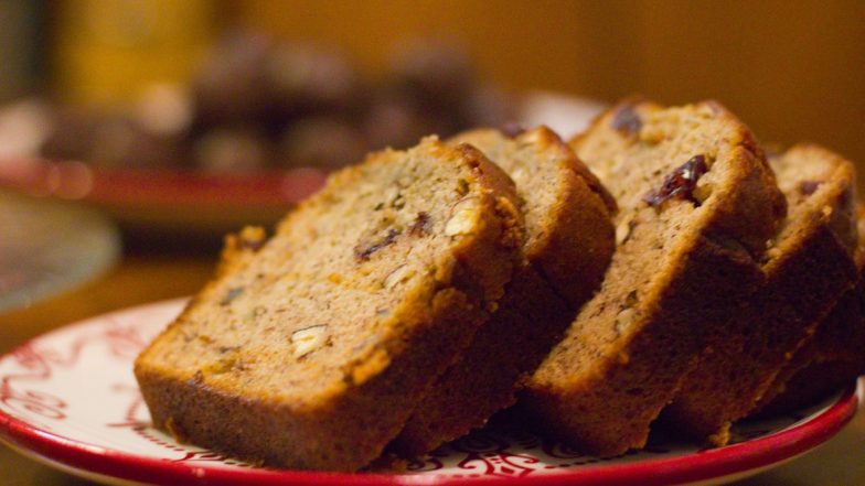 Banana Bread Recipes: Easy Methods by Chefs and Instagram Influencers to Make the Sweet Bread During COVID-19 Lockdown (Watch Videos)