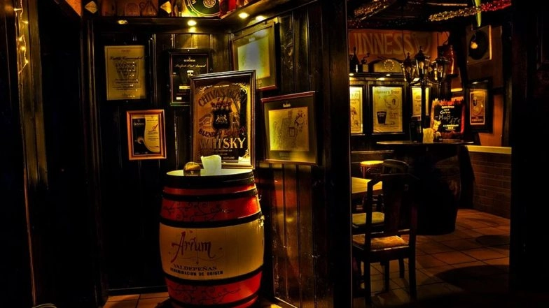 UK Pubs and Restaurants Could Remain Close Until Christmas 2020 As They Will Be Last to Reopen When Coronavirus Lockdown Is Lifted