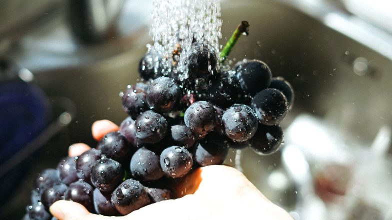 How to Wash Vegetables and Fruits Right Way? Dos and Don’ts to Properly Handle Groceries During the COVID-19 Pandemic