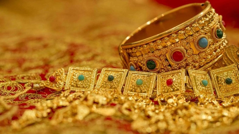 Gold Rate Today: Price of Yellow Metal Surges to Fresh Record High of Rs 51,833 Per 10 Gram, Silver Rate Jumps by Rs 3,400 to Rs 64,617 Per kg