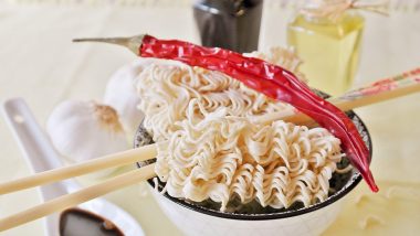 Instant Noodles Are Saviour During Lockdown! Here Are Some Easy Recipes to Make a Bowl of Tasty and Super Slurpy Noodles at Home