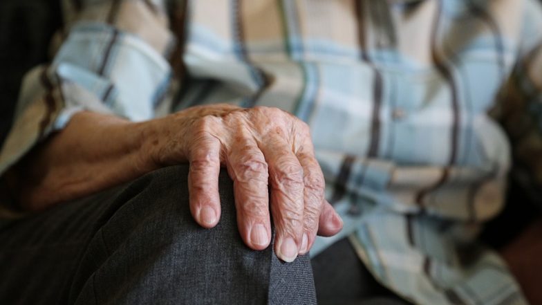 Pakistan: 105-Year-Old Man Recovers from COVID-19