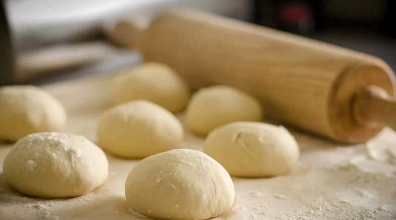 Ingredients and Step-by-Step Recipe to Make Dough for Pizza Base