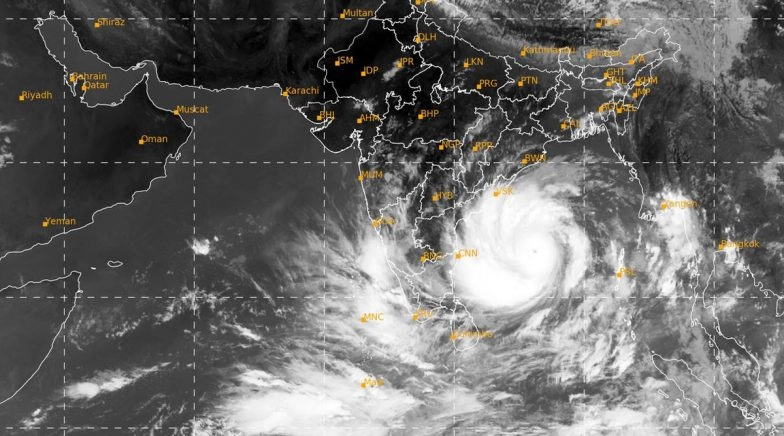 Cyclone Amphan Update: Rainfall & Strong Winds Hit Bhadrak, Paradip Ahead of Landfall