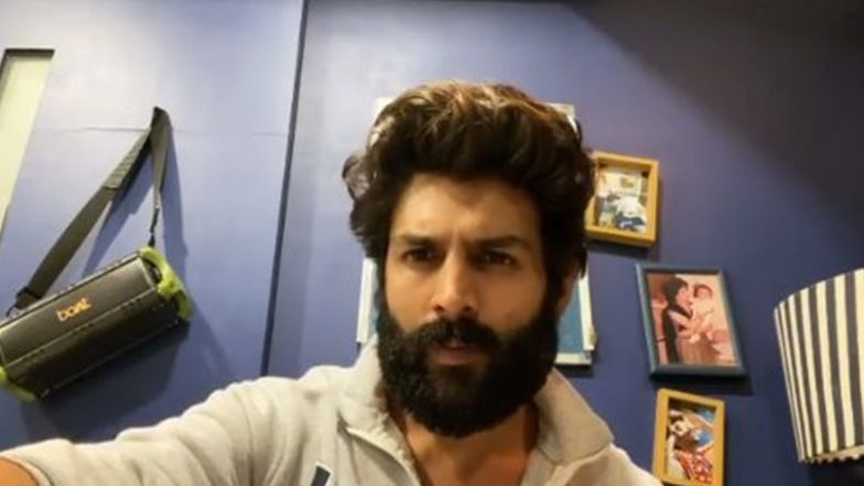 Kartik Aaryan Gets Scolded by His Mom for Not Posting a Selfie With Her on Mother’s Day (Watch Video)