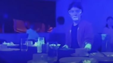 COVID-19 Experiment Using Black Light Shows How Easily Coronavirus Can Spread in a Restaurant (Watch Viral Video)