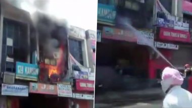 Delhi: Fire Breaks Out at Jewellery Showroom Near Rajendra Place, 12 Fire Tenders at Spot