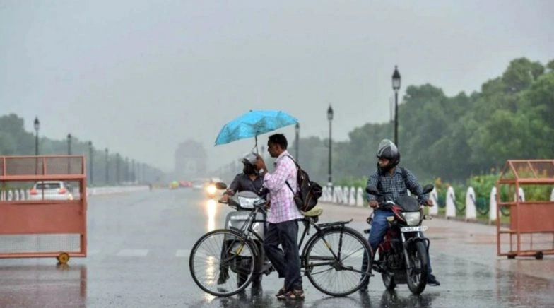 Delhi Rains: Pre-Monsoon Showers in Delhi-NCR Bring Respite From Heat, See Pictures And Videos