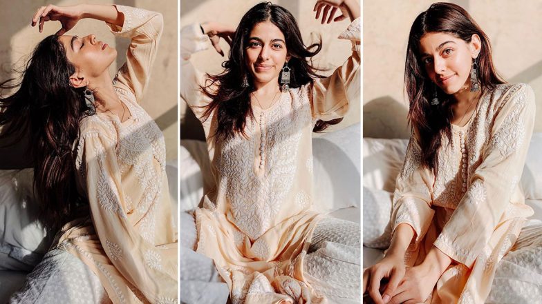 Alaya F Loves Basking in the Golden Hour Light, This Mini Ethnic Photoshoot Is the Perfect Result!