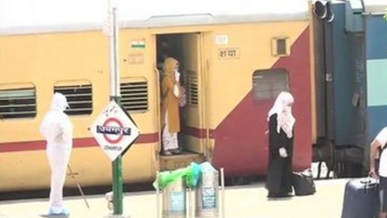Shramik Special Train with 1,000 Migrant Workers Reaches Jammu and Kashmir's Udhampur from Bengaluru