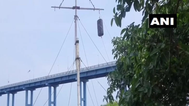 Cyclone Amphan: 'Cyclone Warning Cage Number 2' Hoisted at Pamban Bridge in Tamil Nadu