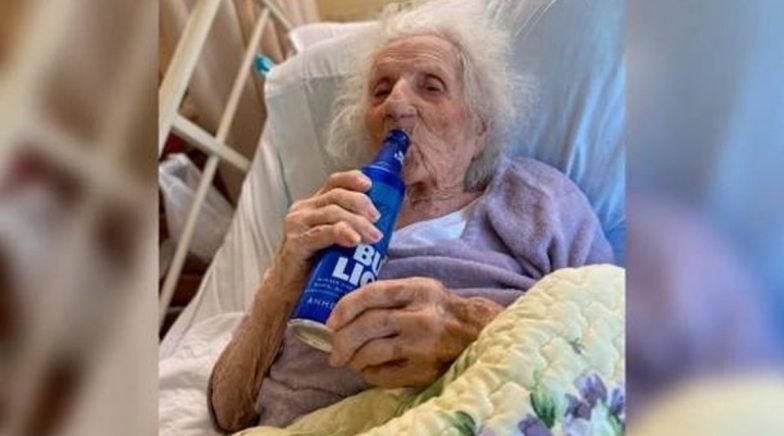 103-Year Grandma in US Beats Coronavirus and Celebrates by Sipping a Beer! (Pic Goes Viral)