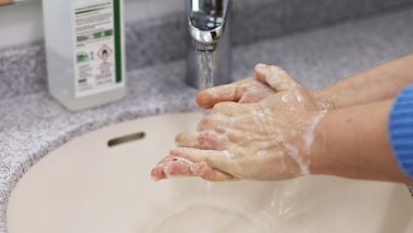 What Is the Right Way to Wash Your Hands? A Step-by-Step Guide on How to Wash Hands Properly (Watch Video)