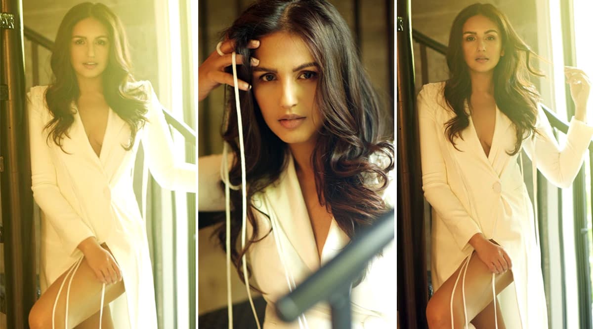 Huma Qureshi in Vidhi Wadhwani