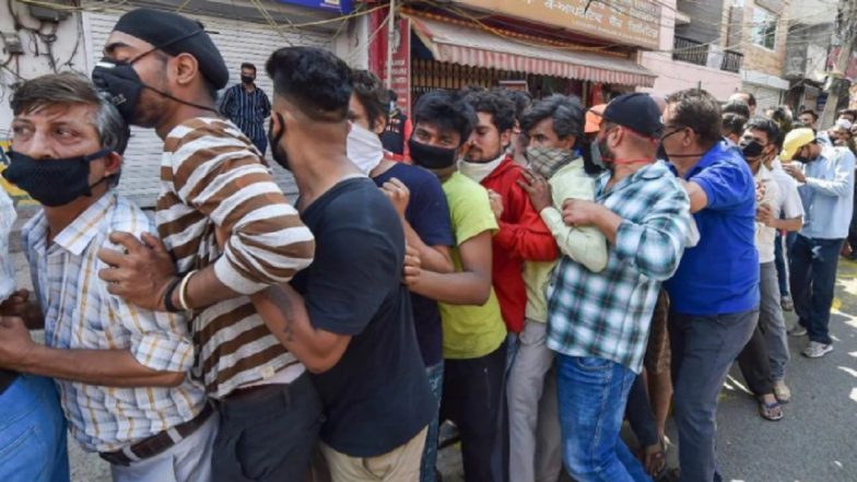 Puducherry: People Throng Liquor Shops After UT Relaxes COVID-19 Lockdown Guidelines