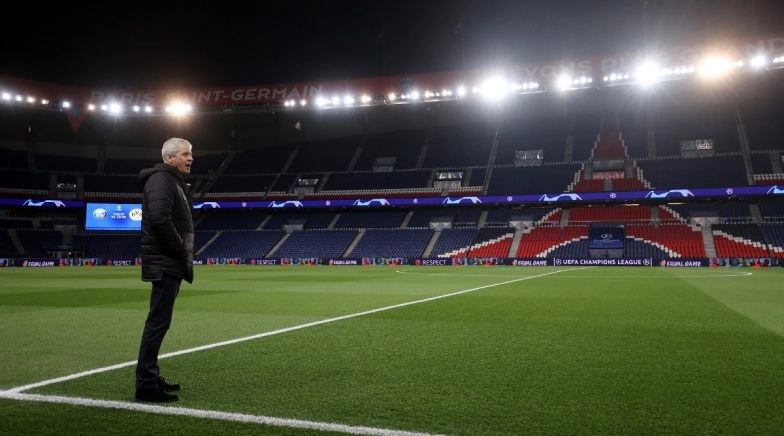 Borussia Dortmund Manager Lucien Favre on Playing Behind Closed Doors