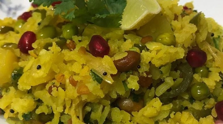 Poha For Healthy Breakfast; Here’s Why Should Eat This Indian Dish in Morning Meal 