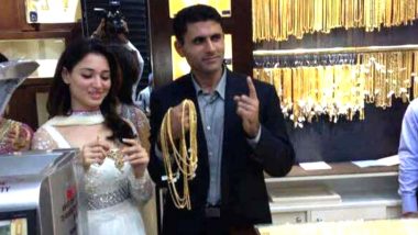 Fact Check: Tamannaah Bhatia to Marry Pakistani Cricketer Abdul Razzaq? Here’s the Truth Behind Viral Photo of the Two Shopping for Gold Jewellery That Led to Wedding Rumours