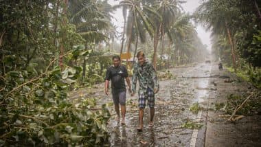 Typhoon Vongfong Forces 140,000 People to Cramped Shelters in Philippines During Coronavirus Pandemic