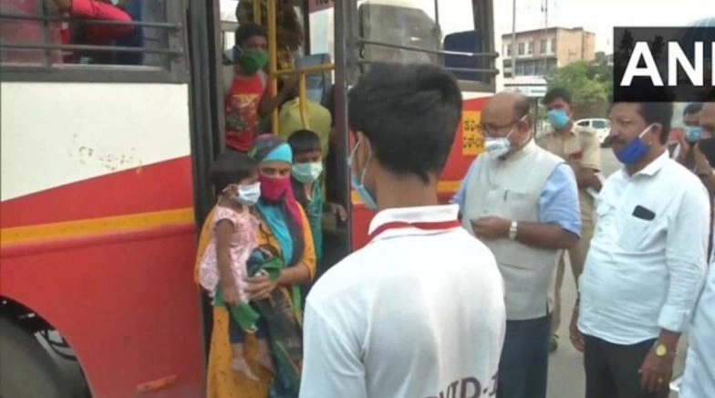 Migrant Workers From Different Parts of Karnataka Arrive in Kalaburagi 