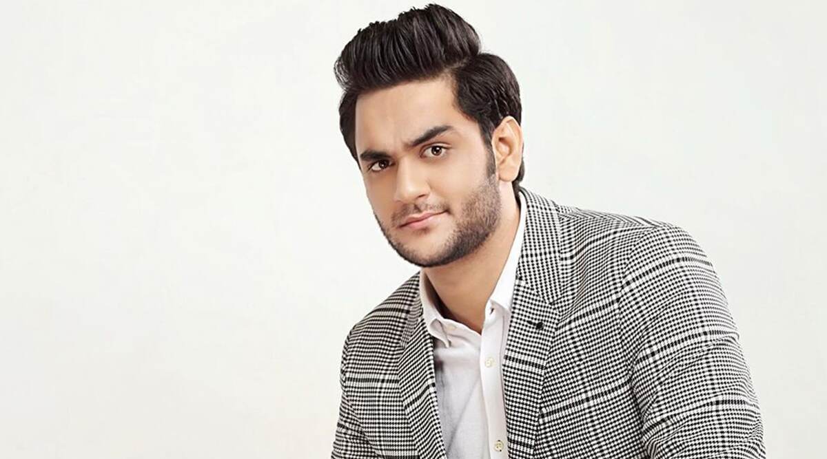 TV News | Vikas Gupta Comes Out As Bisexual; Gauahar Khan, Karan Kundrra, Surbhi Chandna Cheer For Him | ๐บ LatestLY TV News | Vikas Gupta Comes Out As Bisexual; Gauahar Khan, Karan Kundrra, Surbhi Chandna Cheer For Him | ๐บ LatestLY