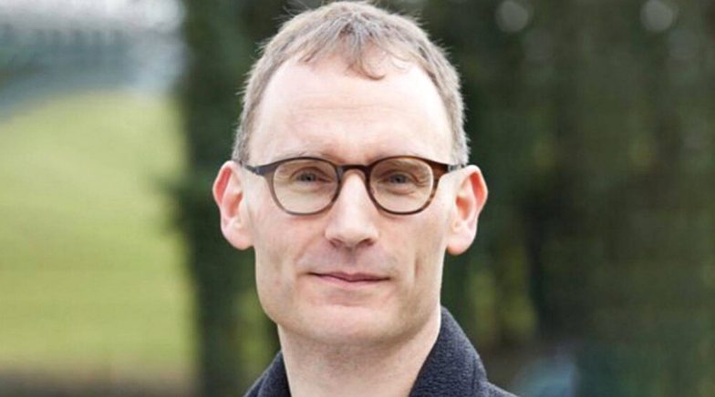 Neil Ferguson Resigns As Government Advisor After Breaking Lockdown to Meet His Lover